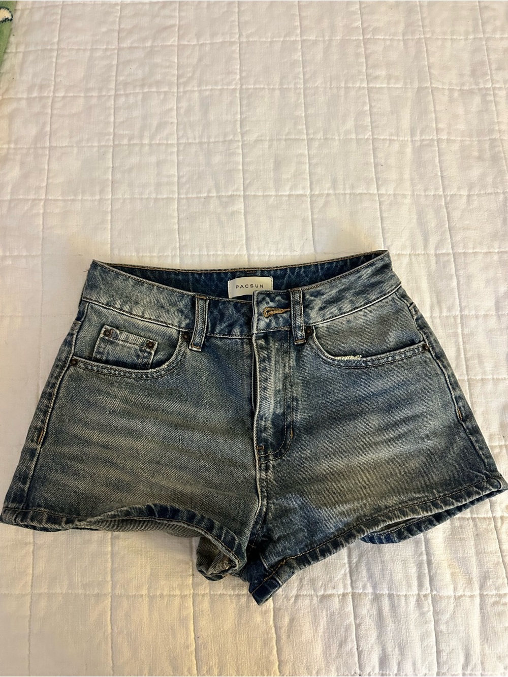 PacSun Women's Denim Mom Shorts in Faded Blue